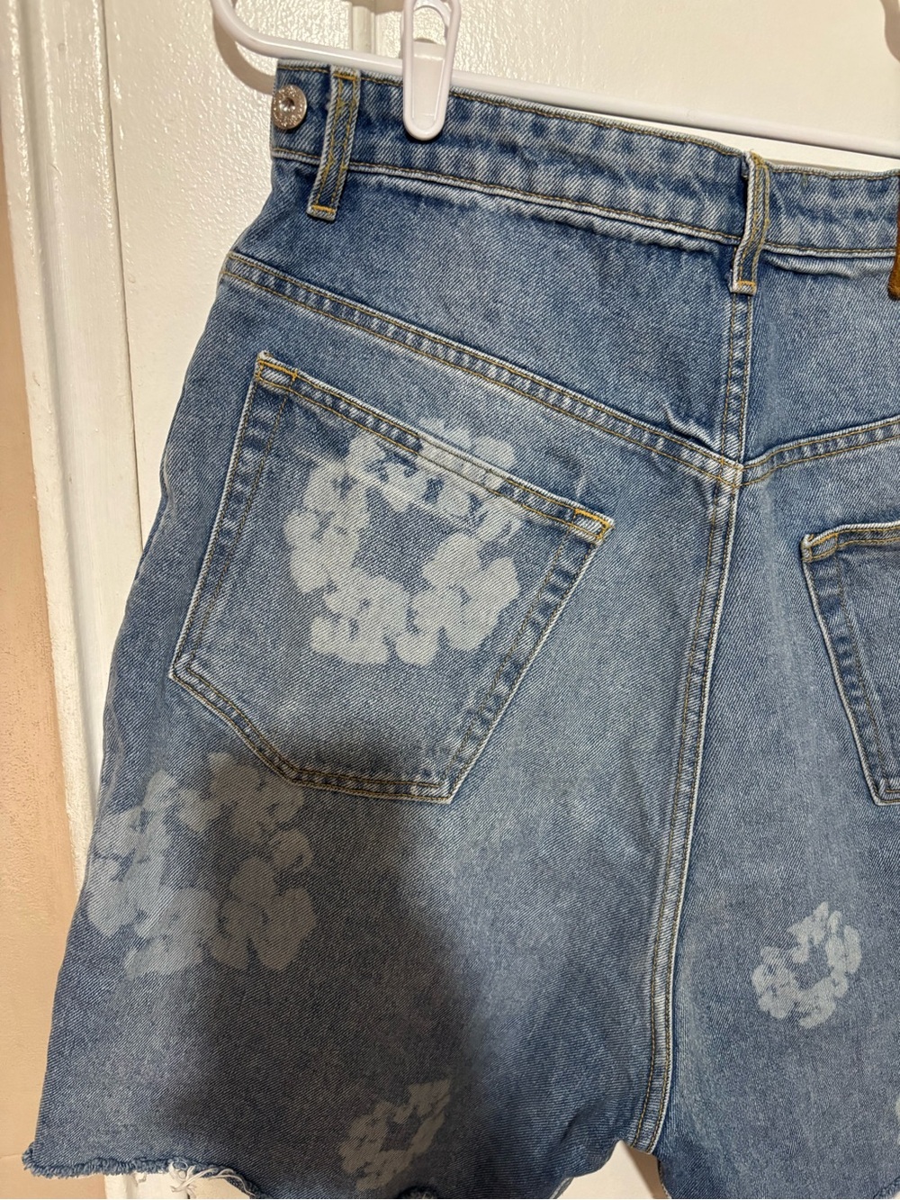 DENIM TEARS JEAN SHORTS MENS 100% AUTHENTIC. - Picture 8 of 16